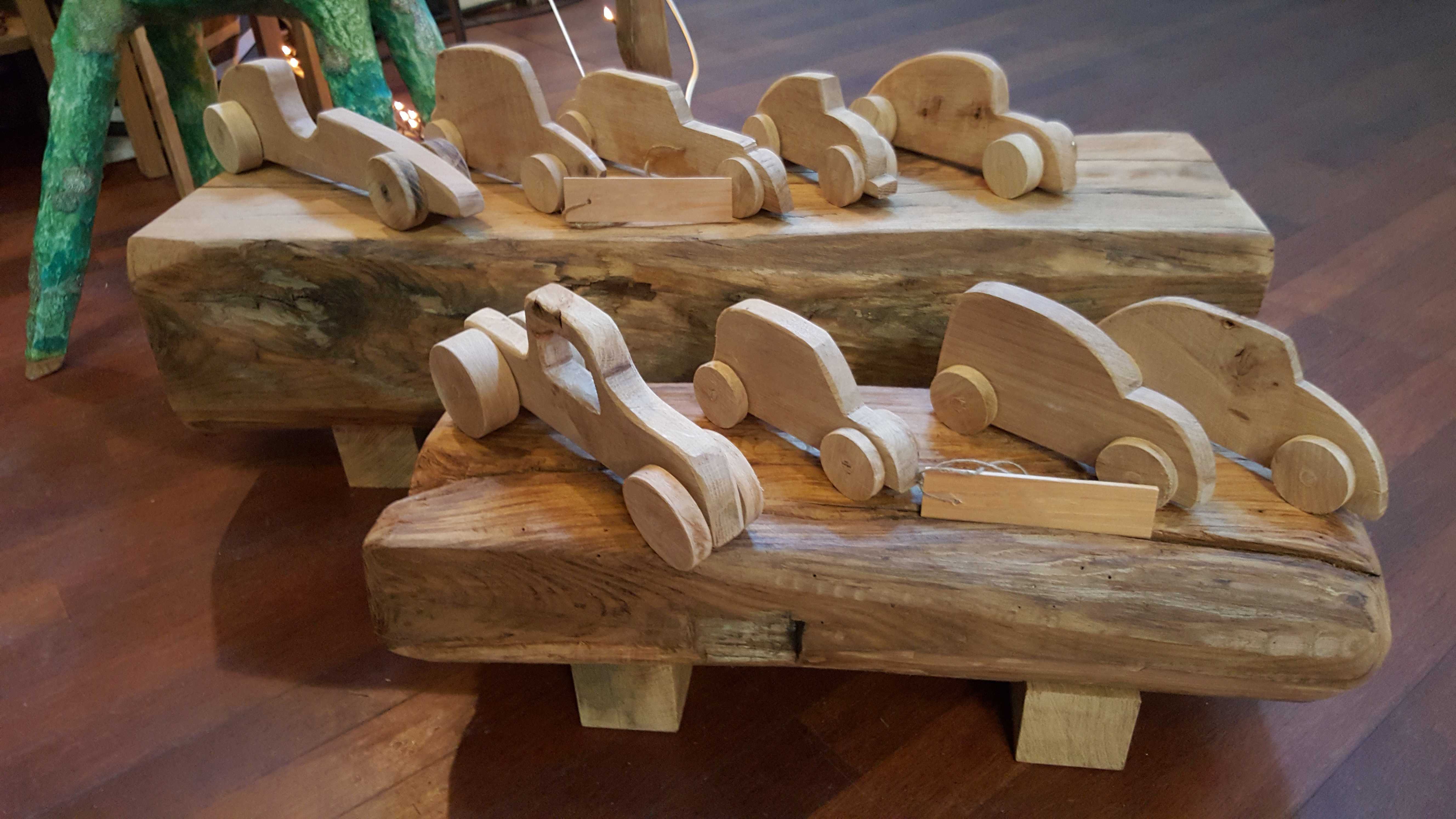 И т д деревянная. Деревянные игрушки. Красивые деревянные игрушки. Необычные игрушки из дерева. Игрушки из дерева для детей.