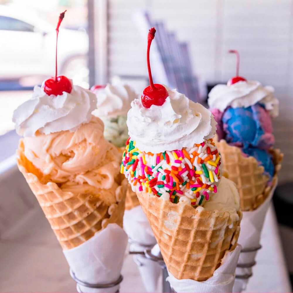 Кафе мороженое. Ice Cream кафе. Мороженое. Мягкое мороженое. Пирожное рожок.
